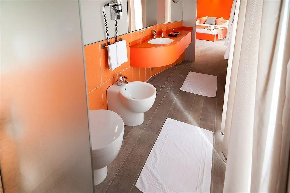 Hotel Milan Rosolina Mare 3*,